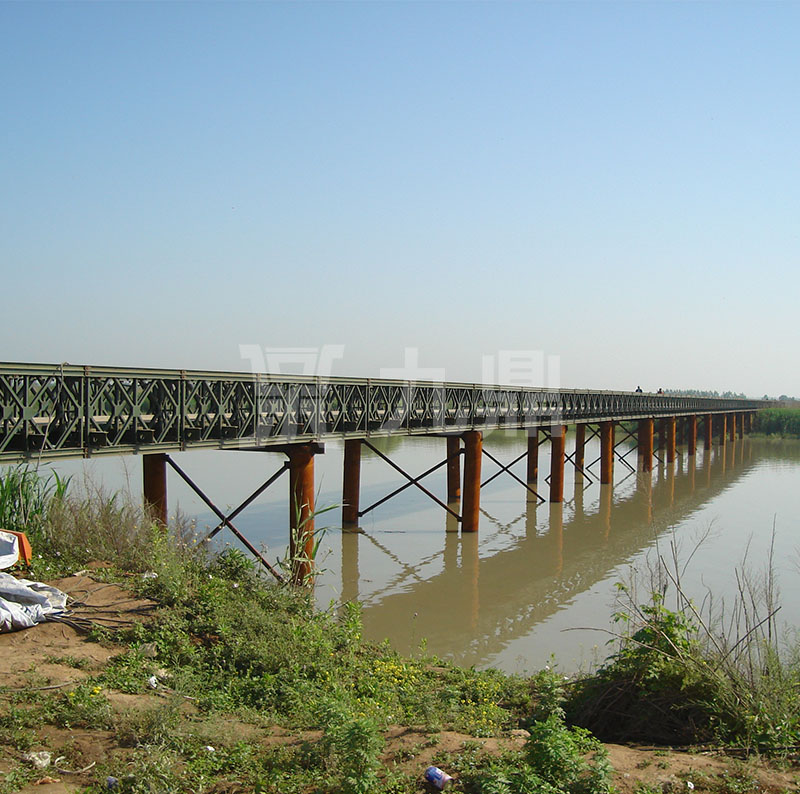 鋼便橋 鋼便橋